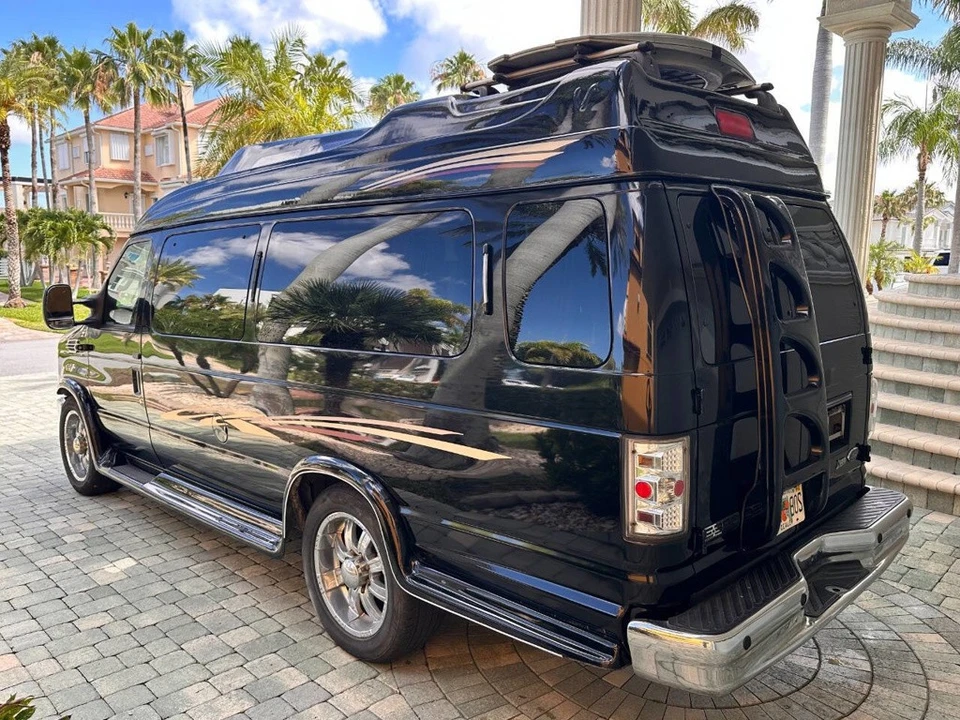 2010 Ford Econoline Van - Image 24 of 24
