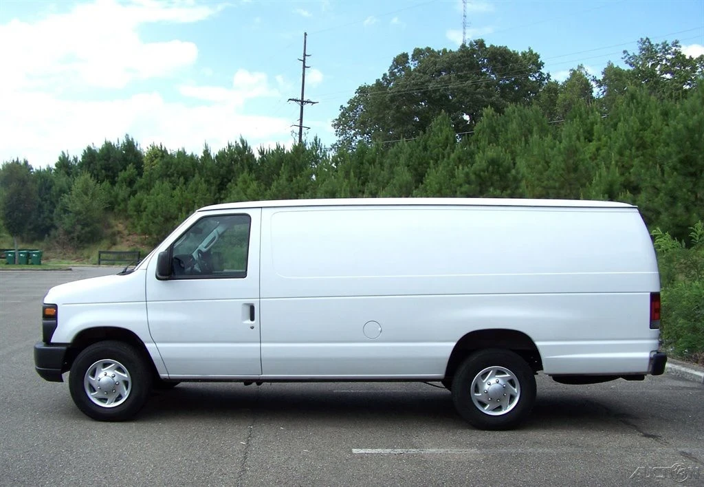 2010 Ford Econoline Van - Image 6 of 12