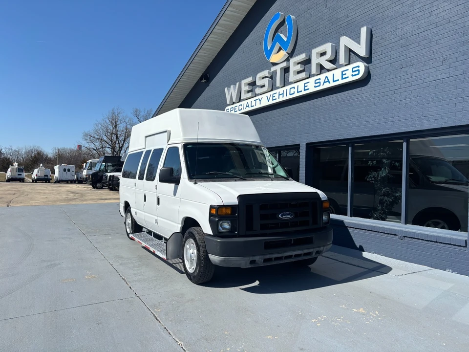 2010 Ford Econoline Van - Image 8 of 21