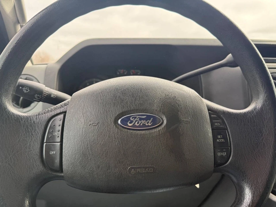 2010 Ford Econoline Van - Image 20 of 21