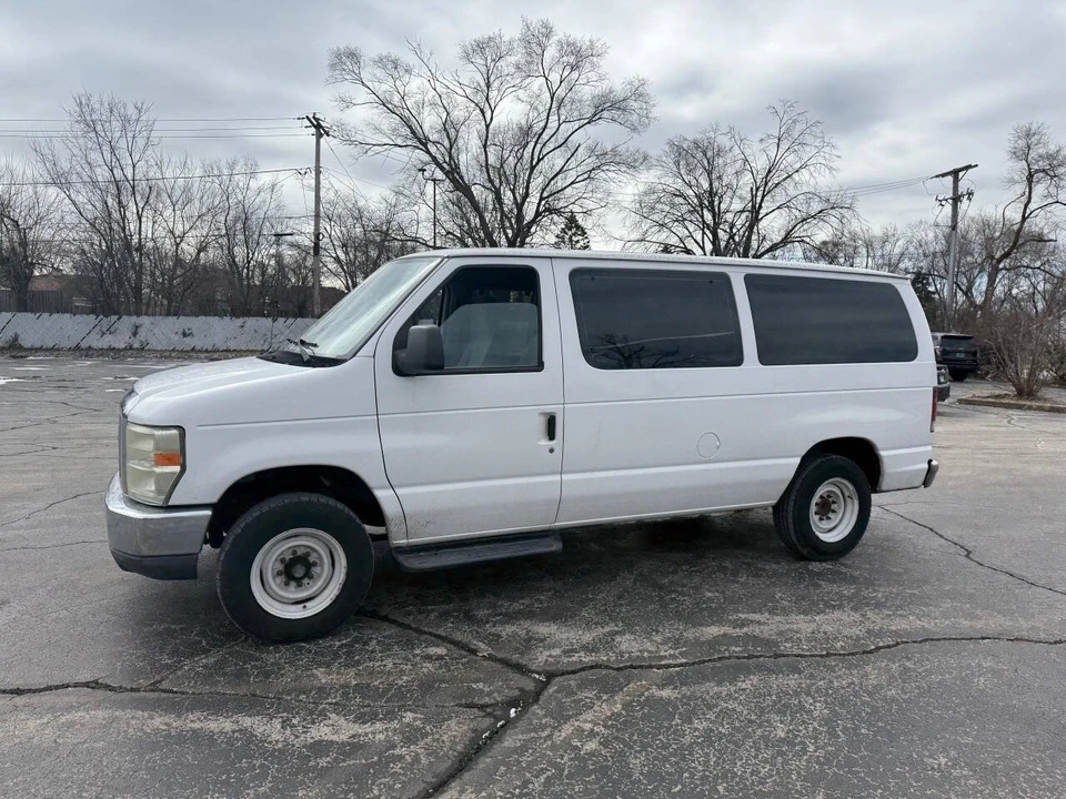 2010 Ford Econoline Van - Image 5 of 21