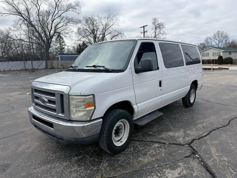 2010 Ford Econoline Van - Image 4 of 21