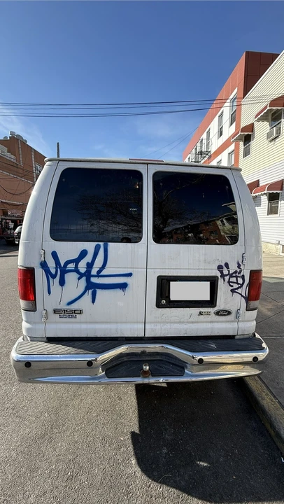 2010 Ford Econoline Van - Image 5 of 6