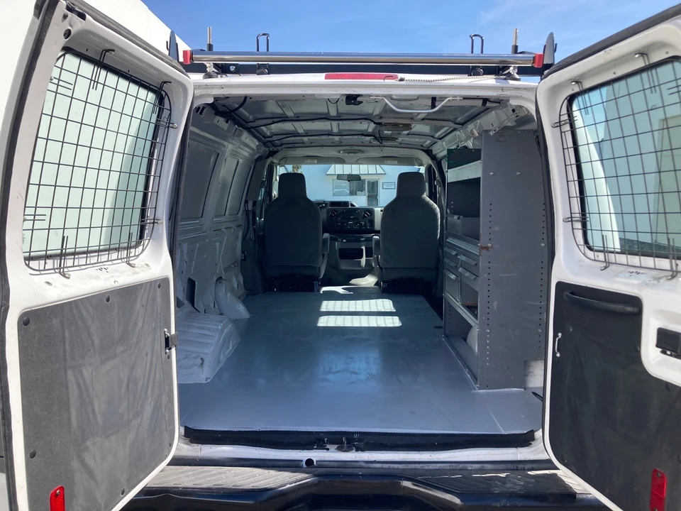 2010 Ford Econoline Van - Image 12 of 15