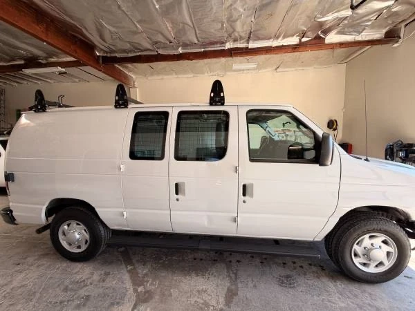 2010 Ford Econoline Van - Image 9 of 15