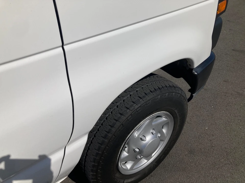 2010 Ford Econoline Van - Image 3 of 15