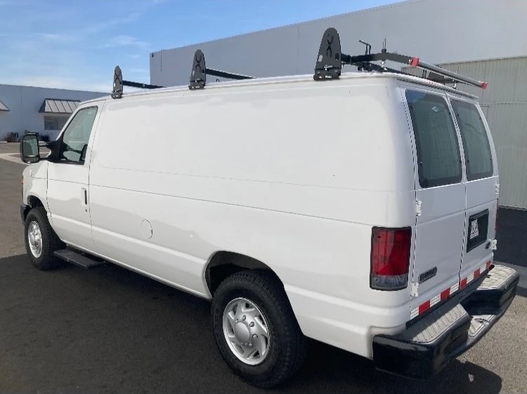 2010 Ford Econoline Van - Image 4 of 15