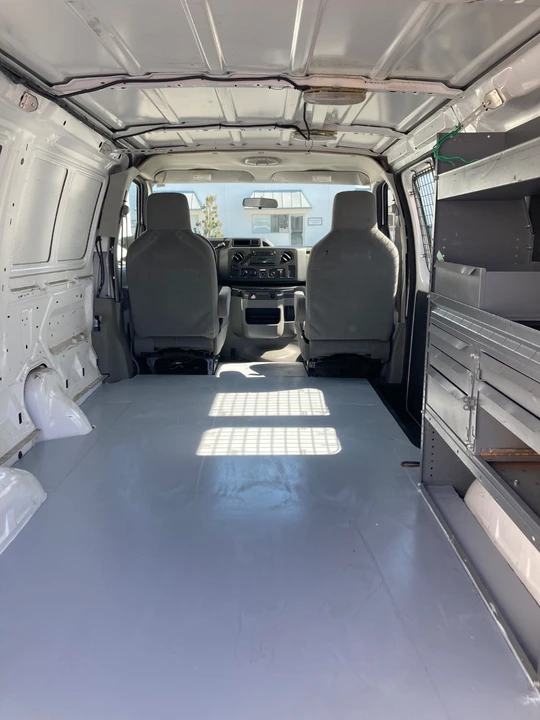 2010 Ford Econoline Van - Image 13 of 15