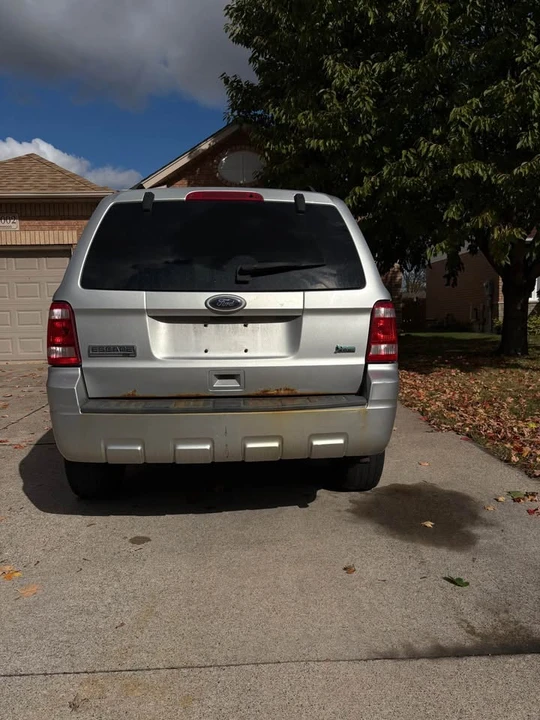 2010 Ford Escape - Image 3 of 12