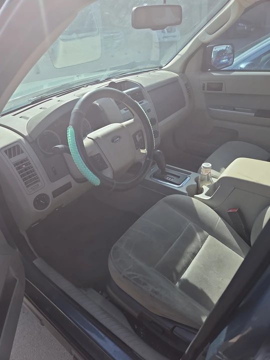 2010 Ford Escape - Image 7 of 9