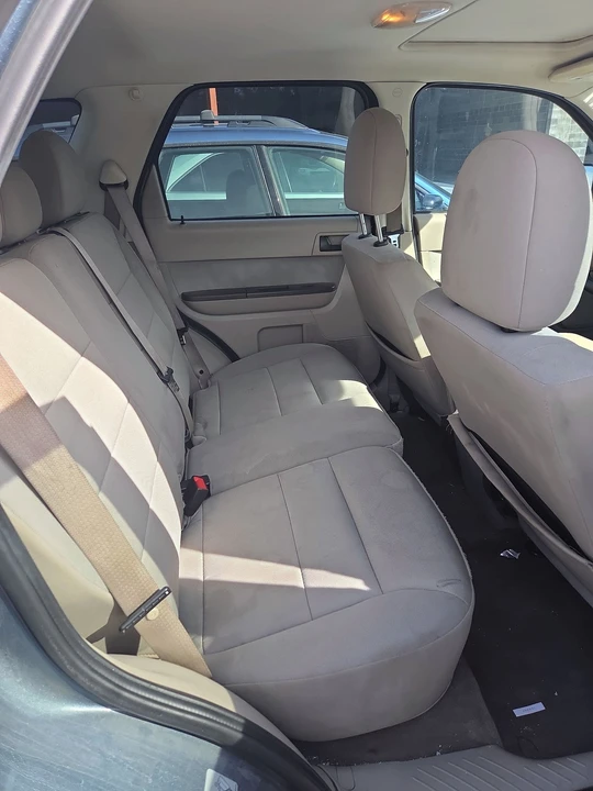 2010 Ford Escape - Image 5 of 9