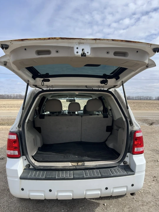 2010 Ford Escape - Image 13 of 17