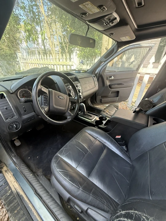 2010 Ford Escape - Image 2 of 8