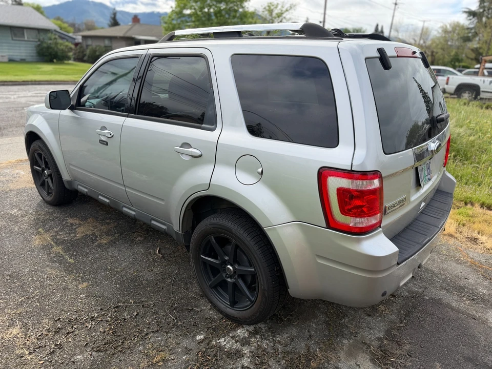 2010 Ford Escape - Image 3 of 12