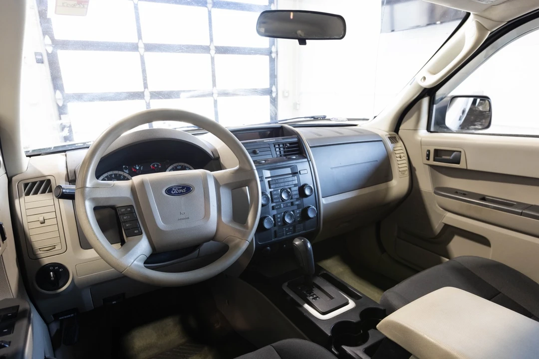 2010 Ford Escape - Image 18 of 21