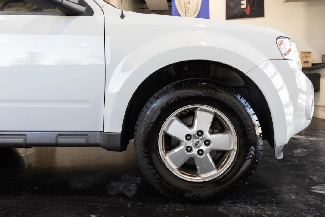 2010 Ford Escape - Image 14 of 21