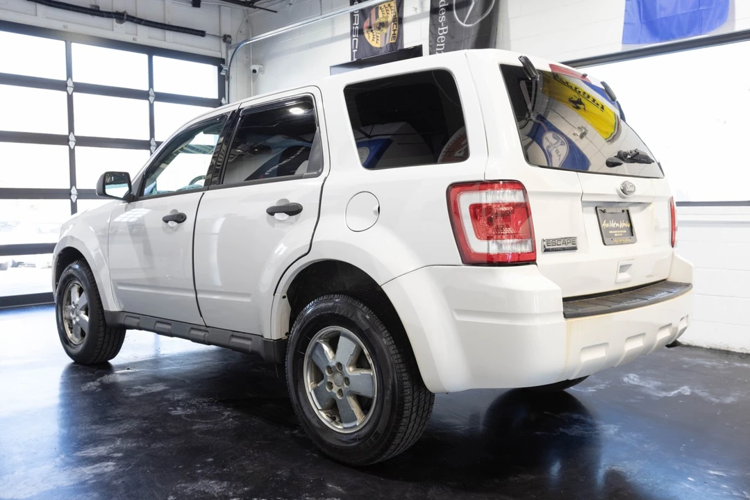 2010 Ford Escape - Image 8 of 21