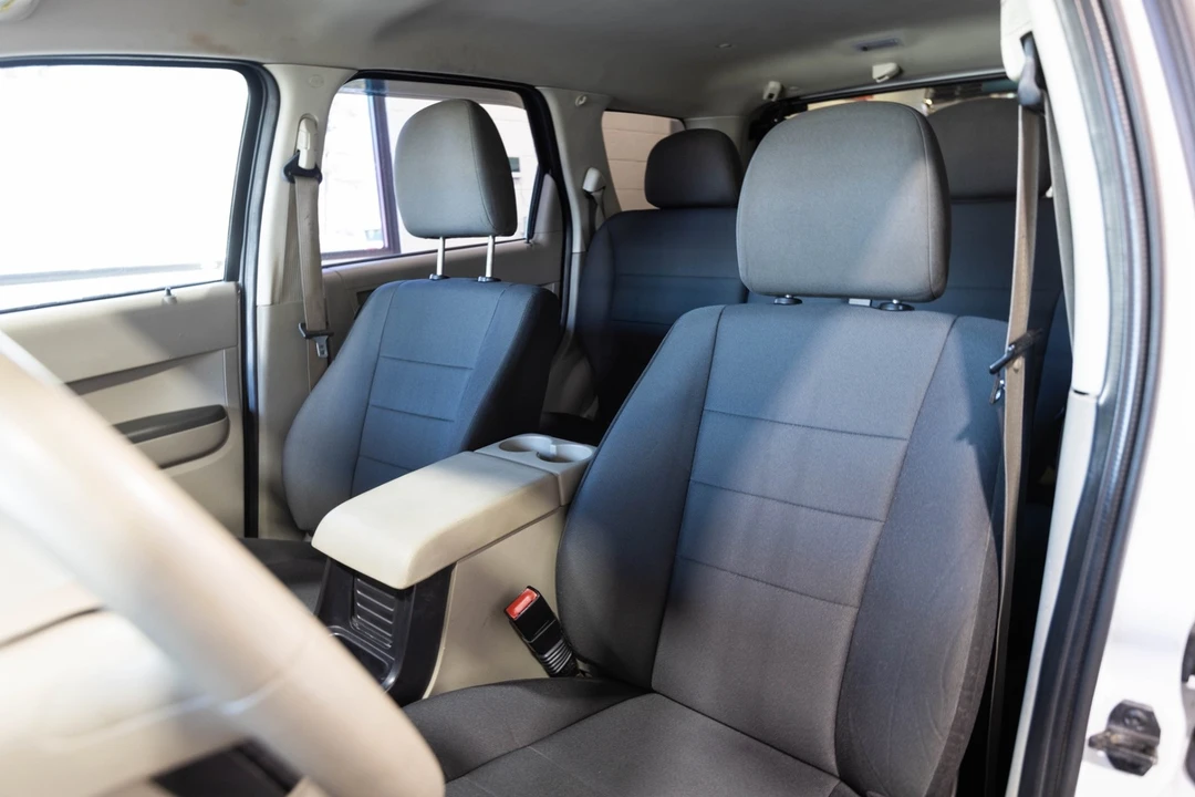 2010 Ford Escape - Image 19 of 21