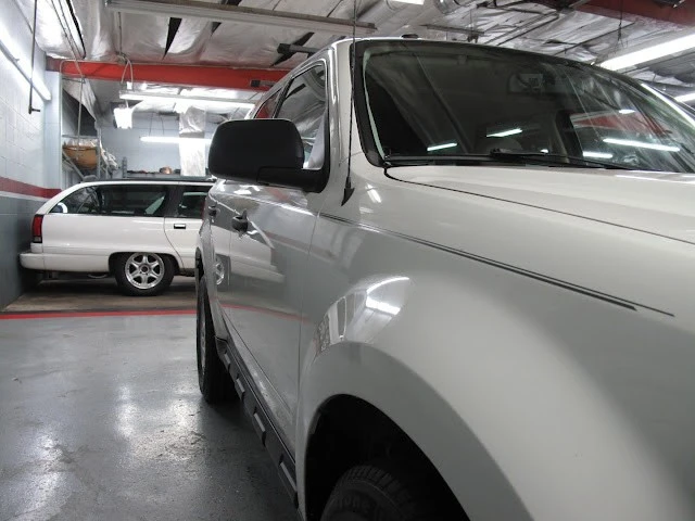 2010 Ford Escape - Image 12 of 21