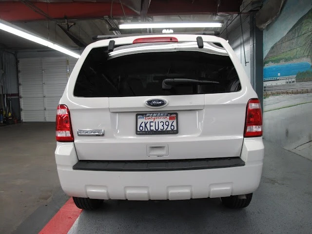 2010 Ford Escape - Image 16 of 21