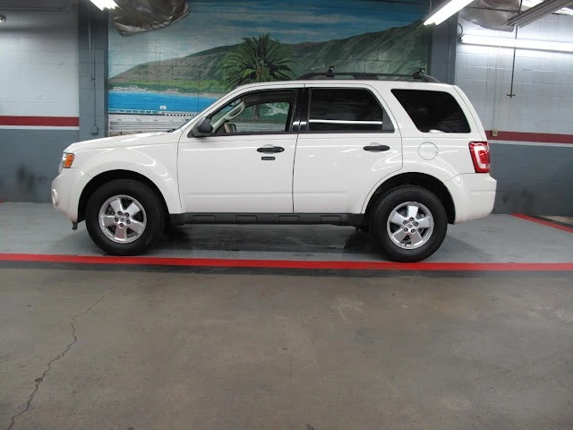 2010 Ford Escape - Image 4 of 21