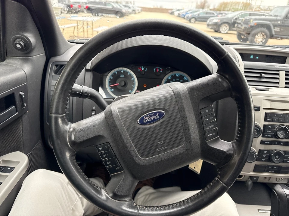 2010 Ford Escape - Image 13 of 16