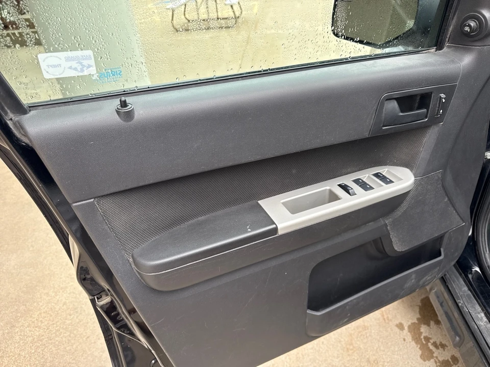 2010 Ford Escape - Image 12 of 16