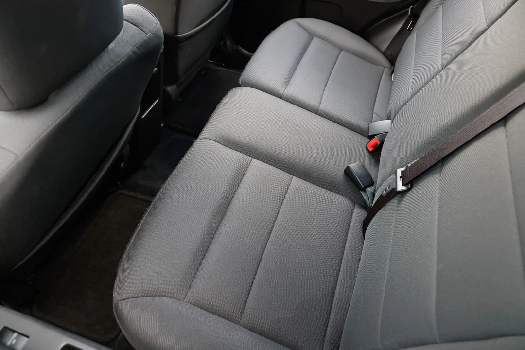 2010 Ford Escape - Image 10 of 21