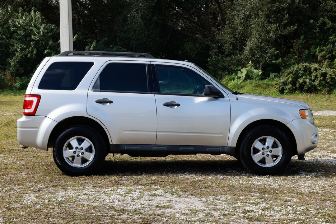 2010 Ford Escape - Image 13 of 21