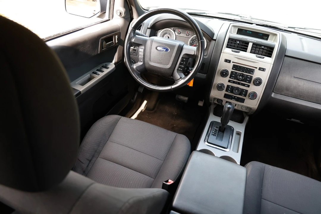 2010 Ford Escape - Image 20 of 21