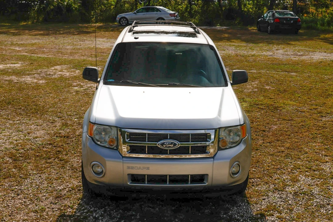 2010 Ford Escape - Image 19 of 21