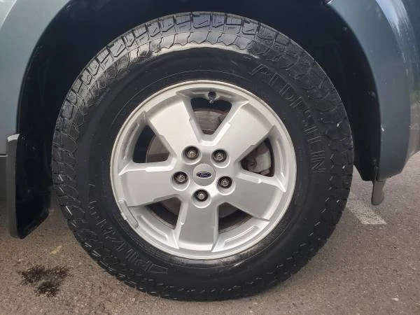 2010 Ford Escape - Image 10 of 31