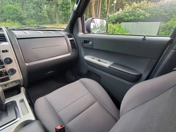 2010 Ford Escape - Image 17 of 31