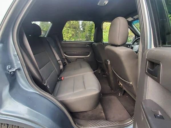 2010 Ford Escape - Image 24 of 31