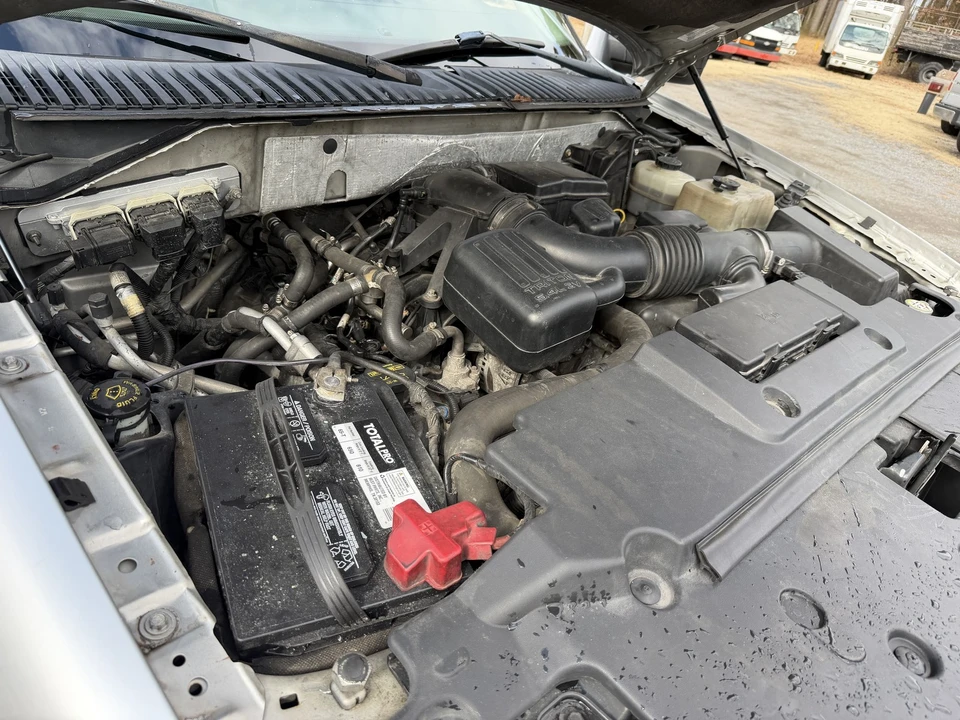 2010 Ford Expedition 2nd Gen - Image 2 of 21