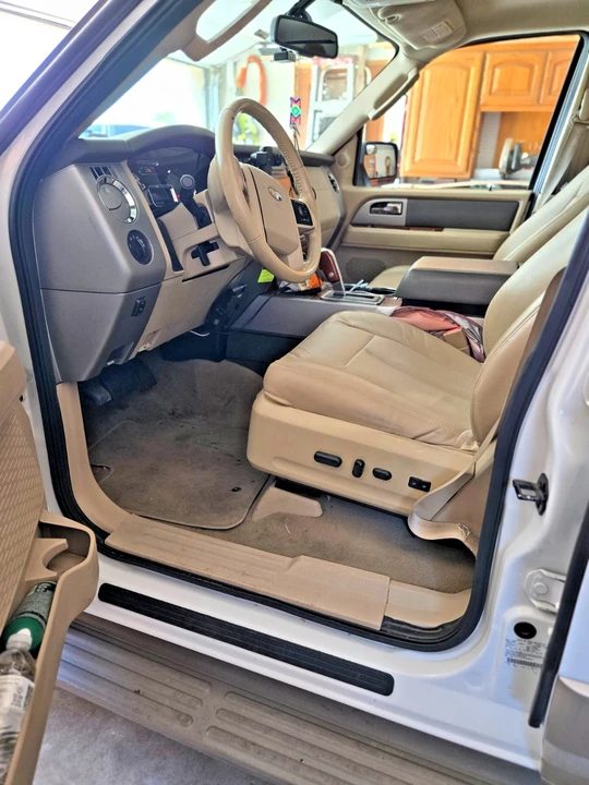 2010 Ford Expedition 3rd Gen - Image 6 of 21