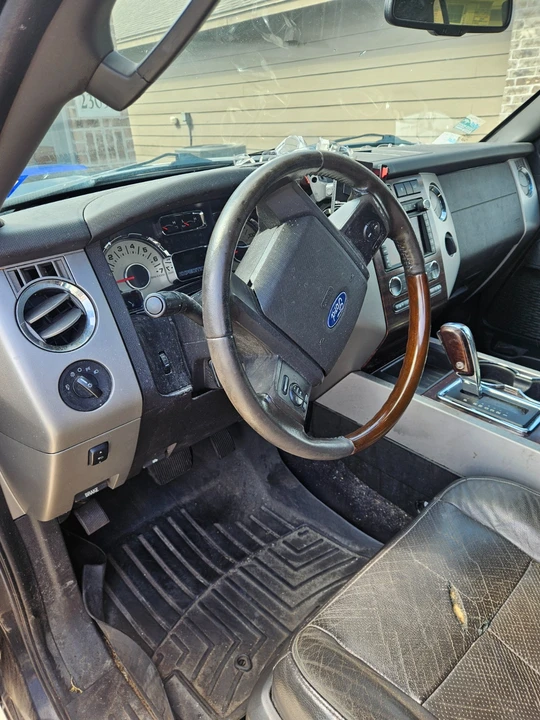 2010 Ford Expedition 3rd Gen - Image 7 of 15