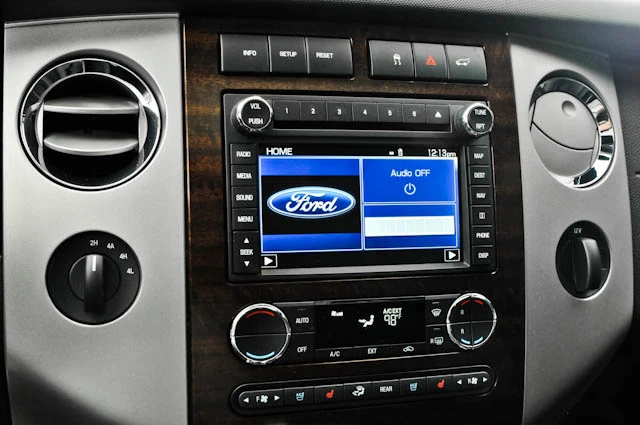 2010 Ford Expedition 3rd Gen - Image 5 of 5
