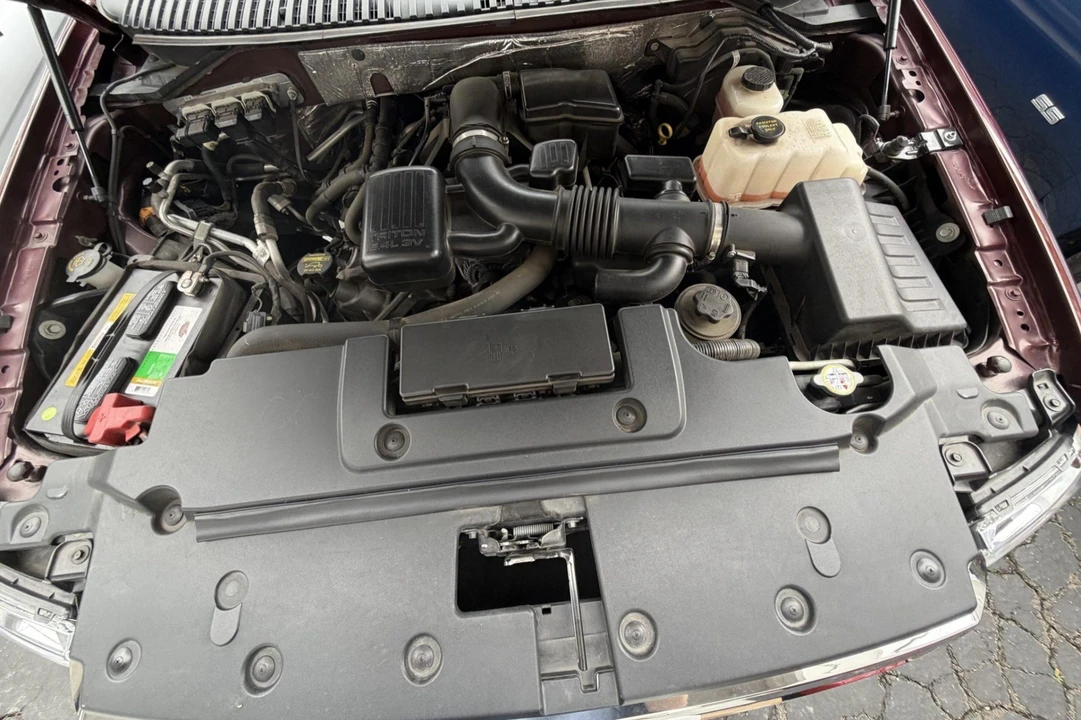 2010 Ford Expedition 3rd Gen - Image 6 of 8