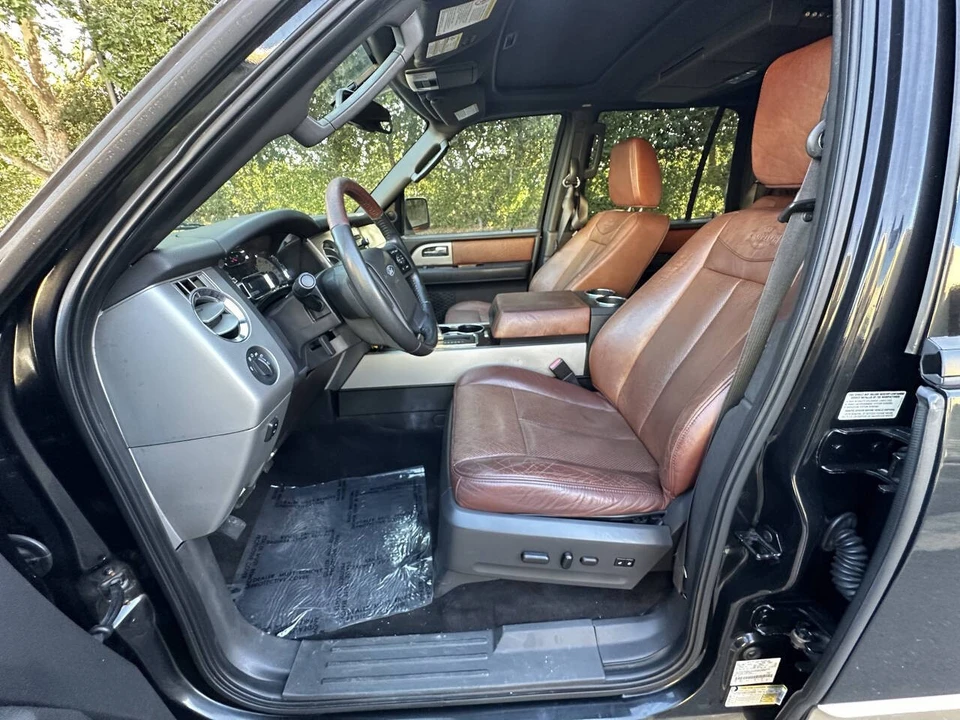 2010 Ford Expedition 3rd Gen - Image 10 of 21
