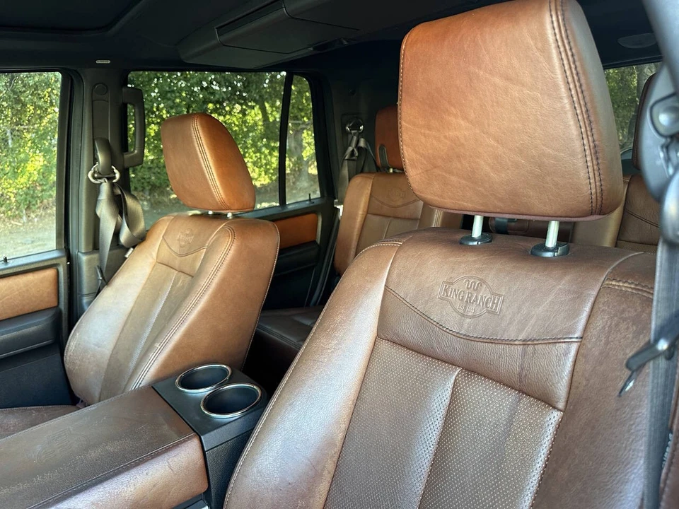 2010 Ford Expedition 3rd Gen - Image 12 of 21
