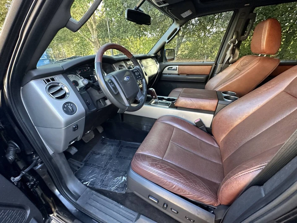 2010 Ford Expedition 3rd Gen - Image 11 of 21