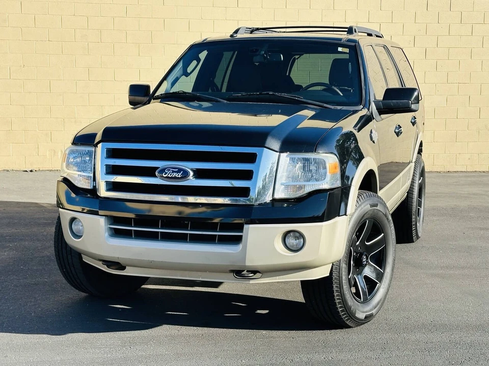 2010 Ford Expedition 3rd Gen - Image 3 of 21