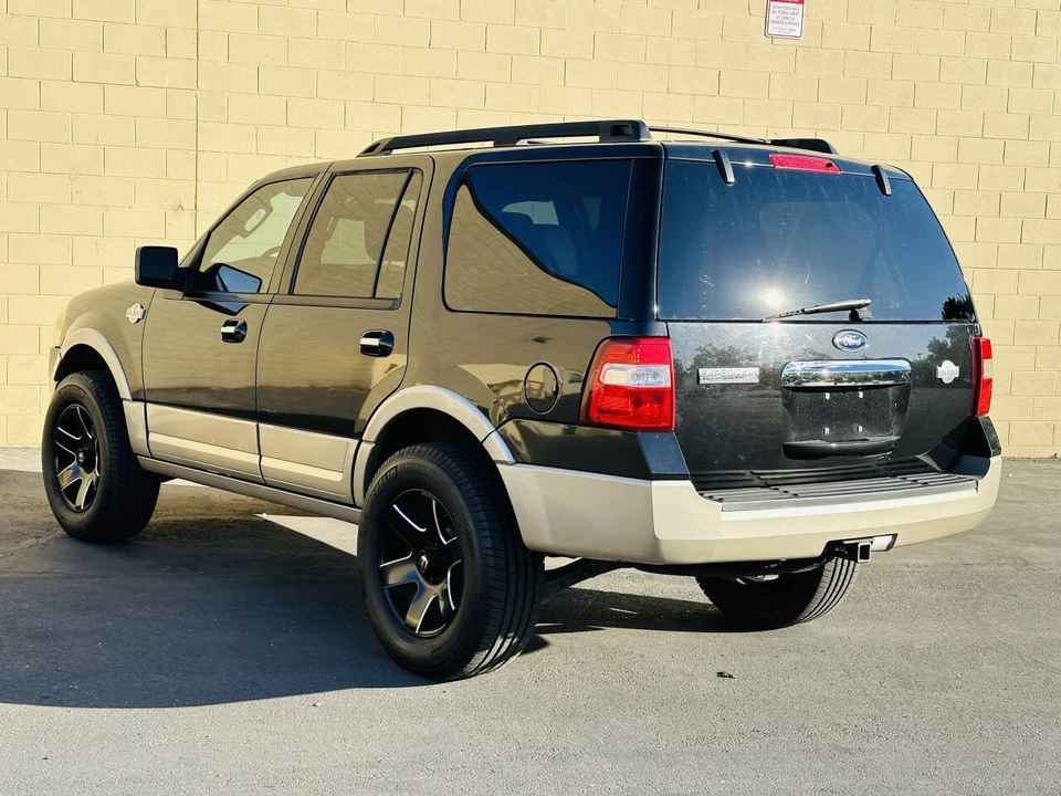 2010 Ford Expedition 3rd Gen - Image 5 of 21