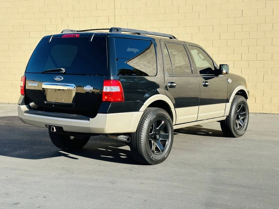 2010 Ford Expedition 3rd Gen - Image 8 of 21