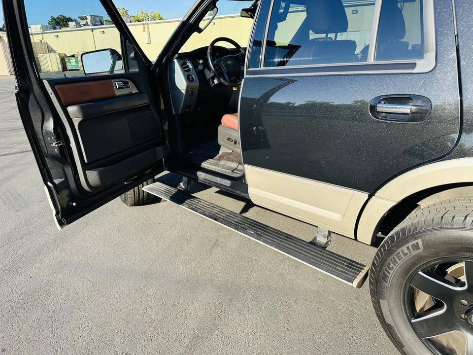 2010 Ford Expedition 3rd Gen - Image 9 of 21