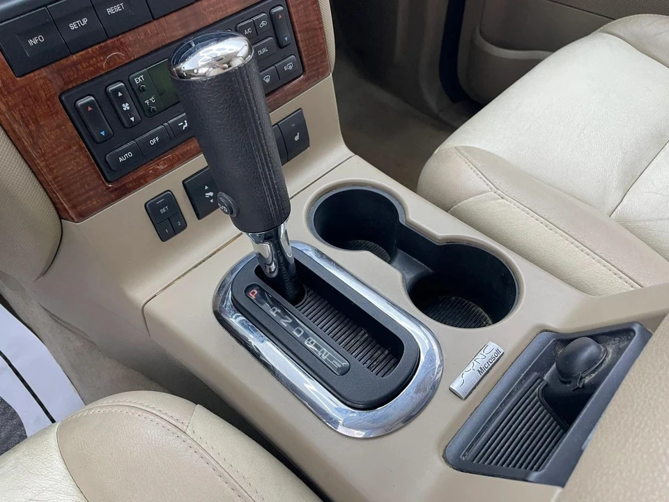 2010 Ford Explorer 4th Gen - Image 24 of 31