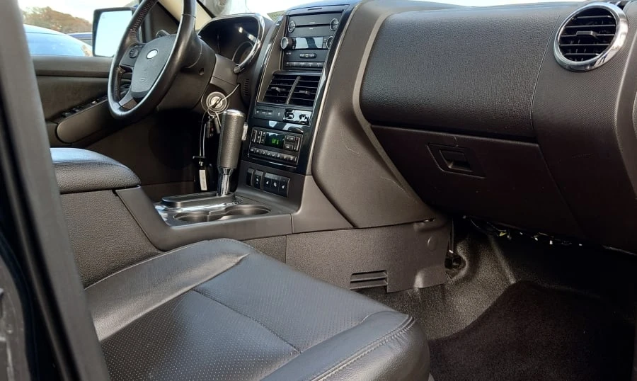 2010 Ford Explorer Sport Trac - Image 18 of 23