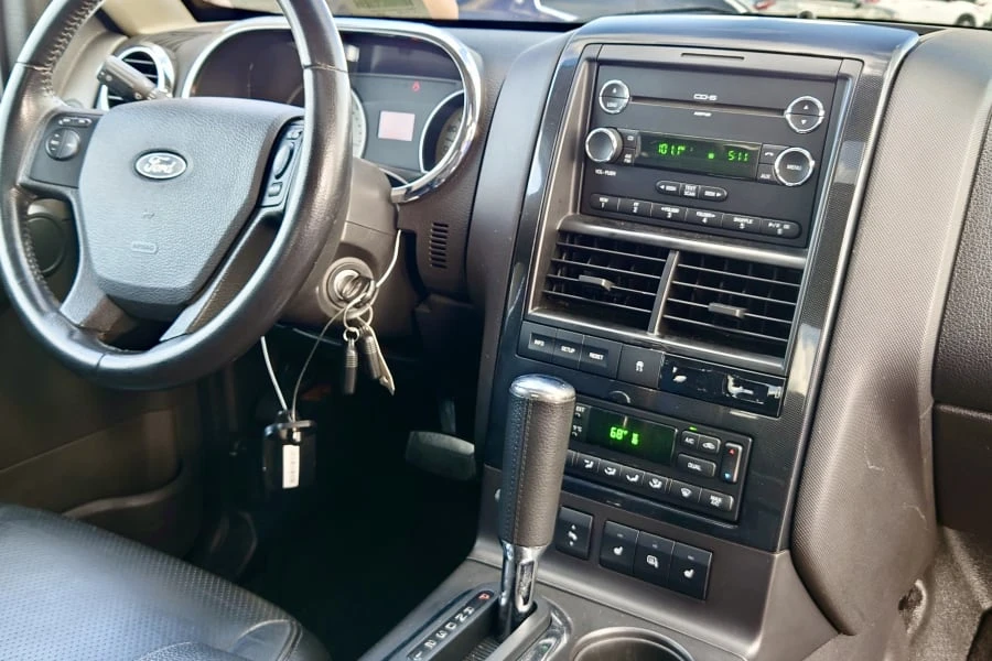 2010 Ford Explorer Sport Trac - Image 20 of 23