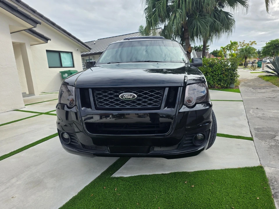 2010 Ford Explorer Sport Trac - Image 2 of 24